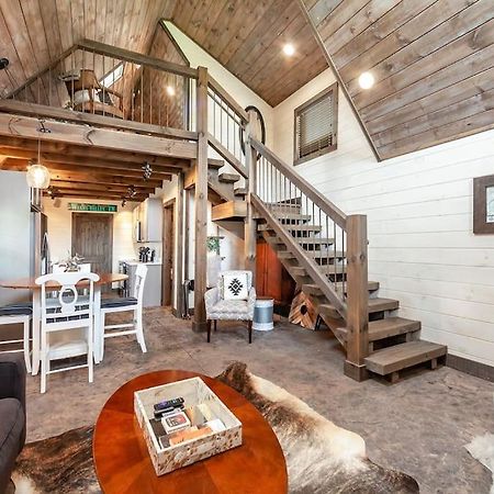 Romantic A-Frame Private Hottub Firepit Neargsmnp سيفيرفيل المظهر الخارجي الصورة