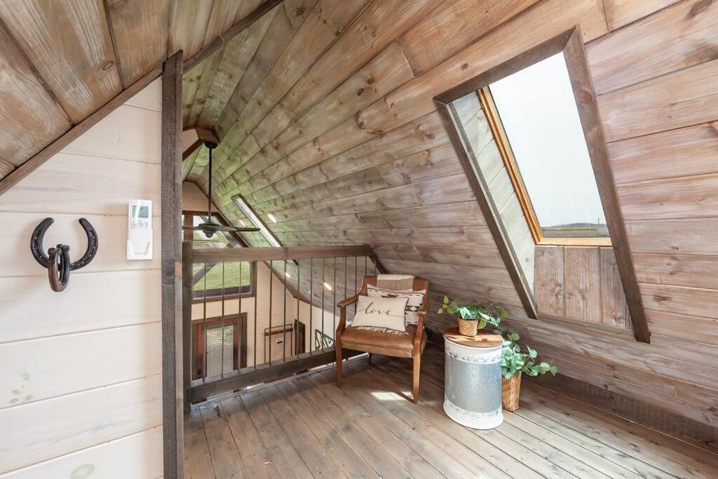 Romantic A-Frame Private Hottub Firepit Neargsmnp سيفيرفيل المظهر الخارجي الصورة