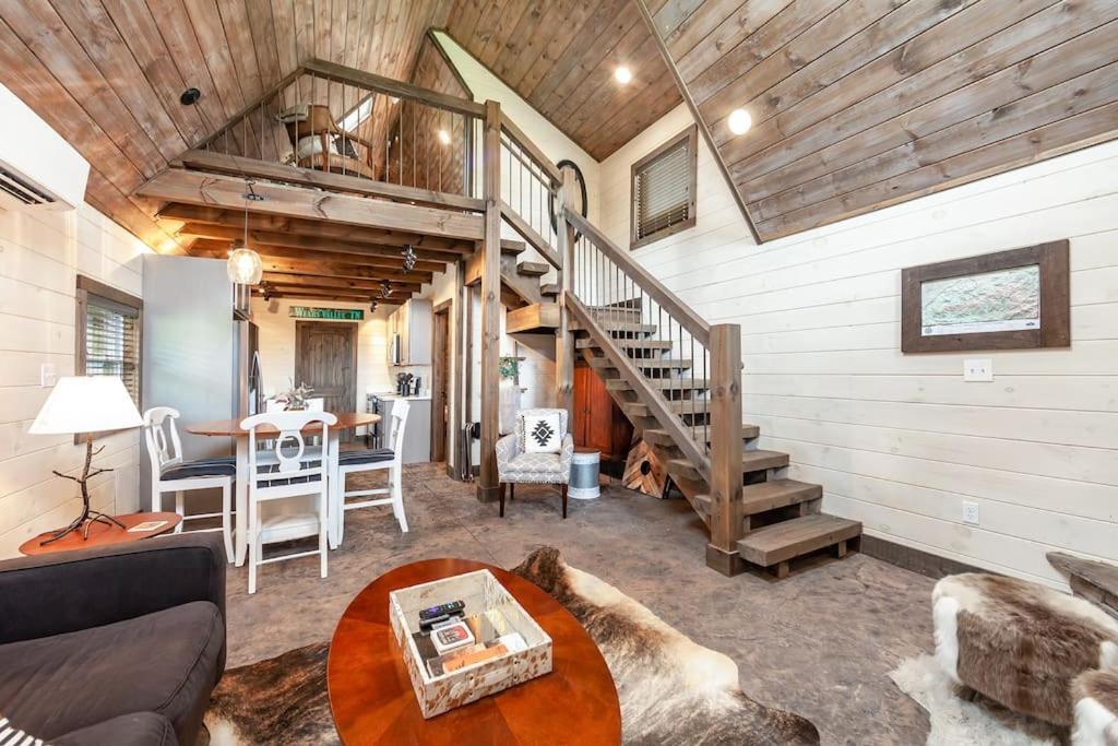 Romantic A-Frame Private Hottub Firepit Neargsmnp سيفيرفيل المظهر الخارجي الصورة