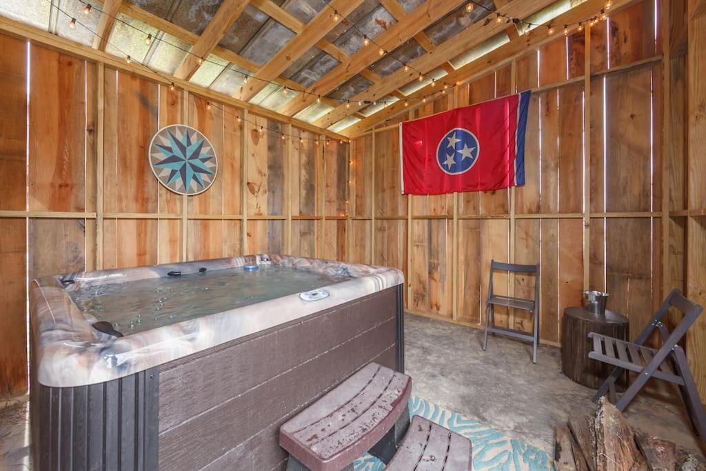 Romantic A-Frame Private Hottub Firepit Neargsmnp سيفيرفيل المظهر الخارجي الصورة