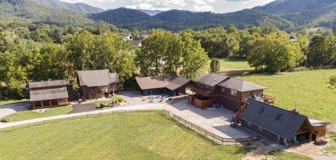 Romantic A-Frame Private Hottub Firepit Neargsmnp سيفيرفيل المظهر الخارجي الصورة
